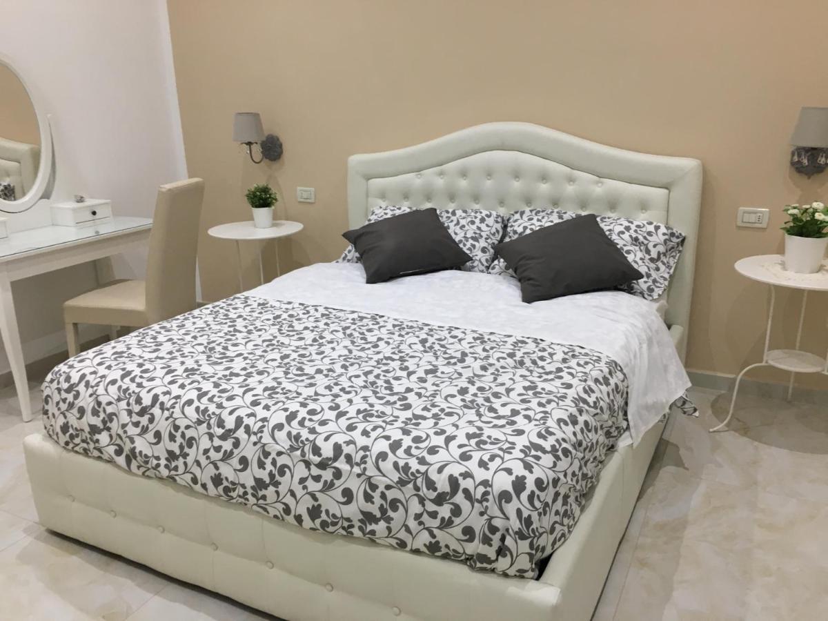 Queen Chic Apartment La Spezia Esterno foto